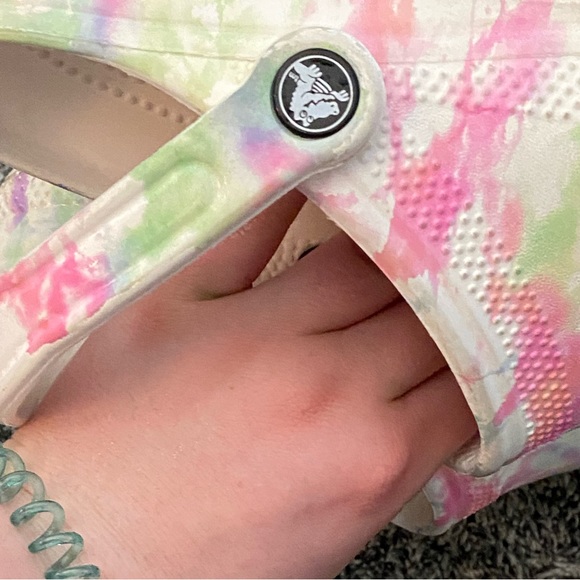 Bleach dye crocs - Picture 5 of 5